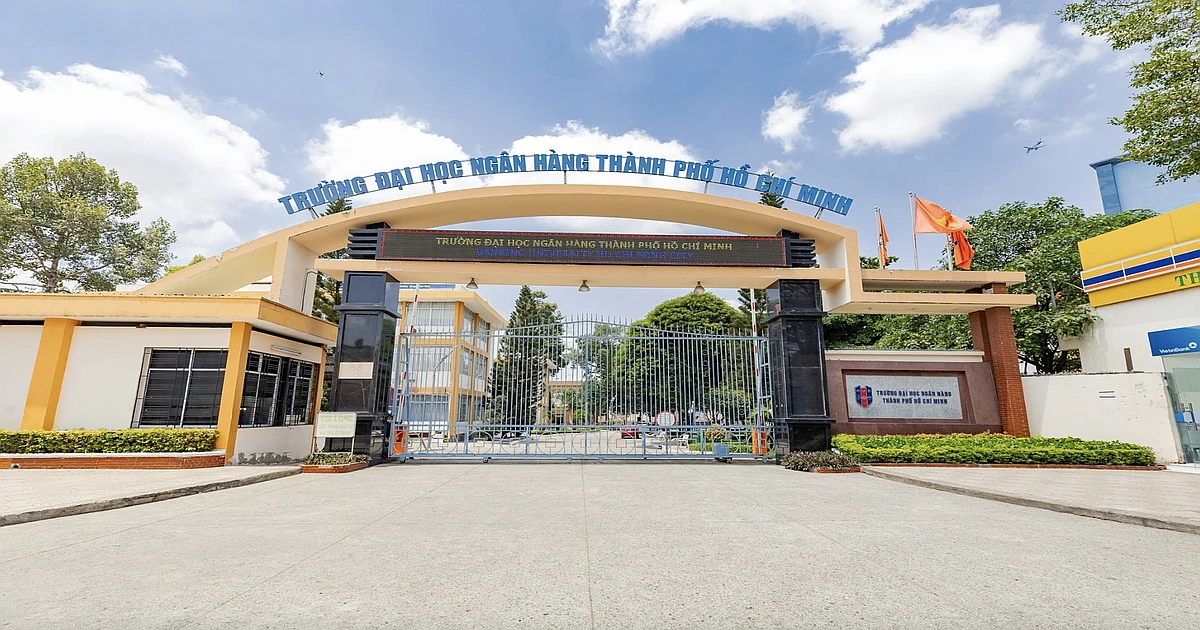 Thủ tục nhận chứng chỉ VSTEP tại trường đại học ngân hàng tp. hồ chí minh (hub)