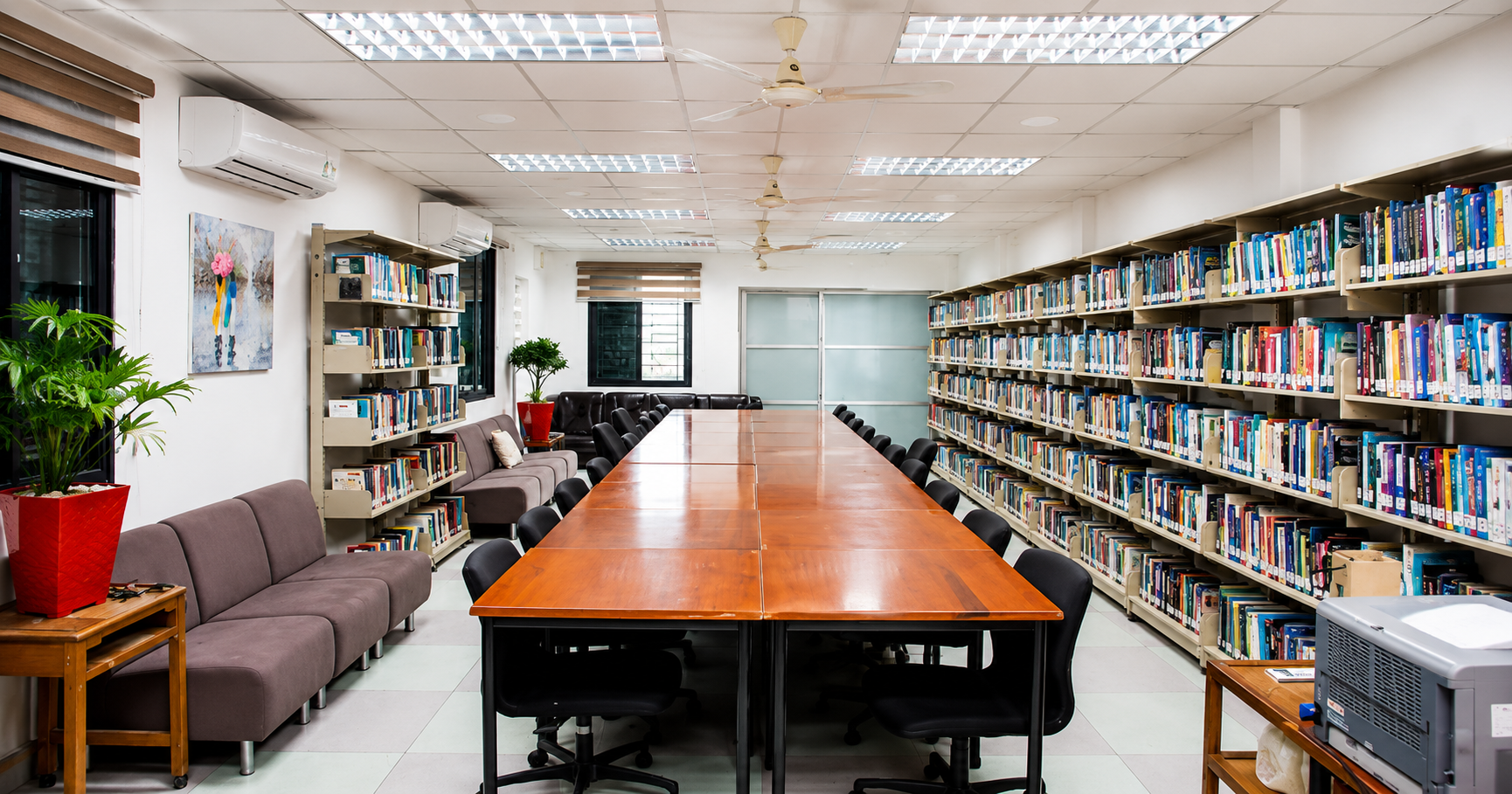 Thủ tục nhận chứng chỉ VSTEP đầy đủ nhất tại Đại học Kinh tế TP. Hồ Chí Minh (UEH)